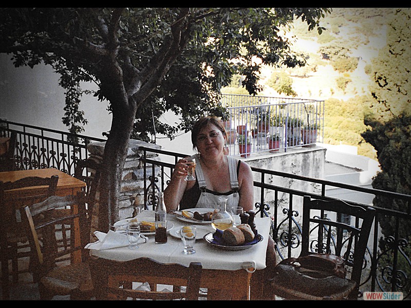 Apeiranthos Deb having lunch