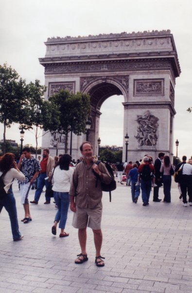 philinfrontofthearcdetriomphe.jpg